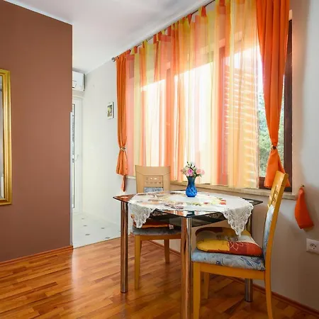 House Alma Apartment *